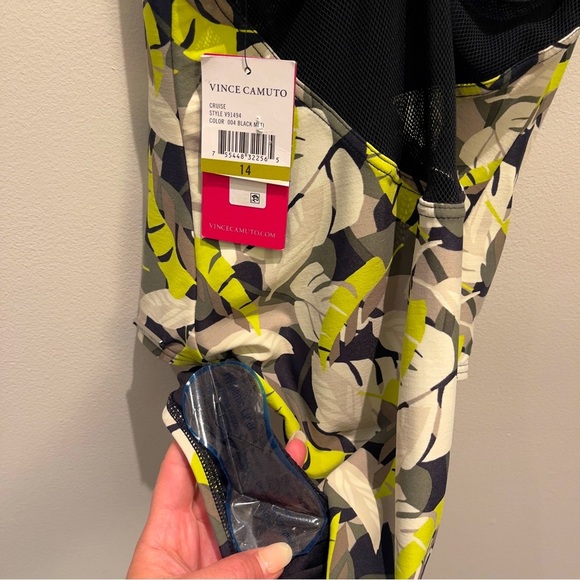 NWT- Vince Camuto Womens Rainforest Racerback One-Piece Size 14 - Picture 5 of 10